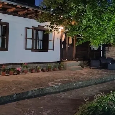 фильовата къща Zheravna